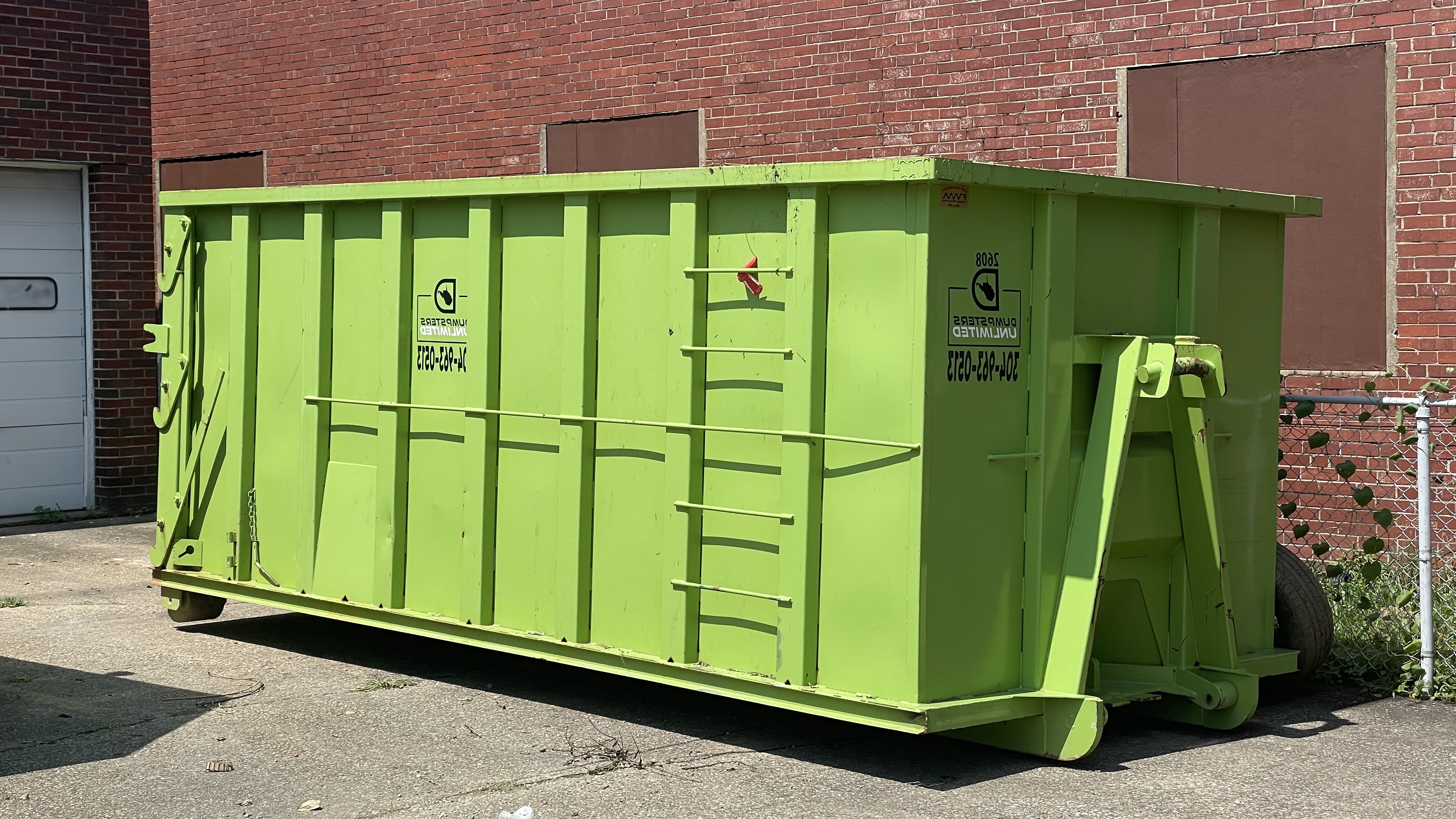 26 Yard roll-off dumpster from Dumpsters Unlimited